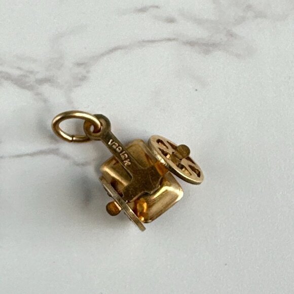 1/20 12K Gold Filled Wagon Or Wheelbarrow Charm Pendant Vintage Style Jewelry - Picture 5 of 6